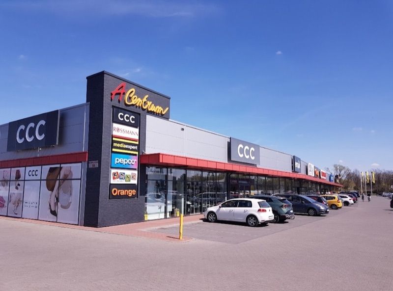 Park Handlowy "A Centrum", торговий центр біля вокзалу Стшельце Опольське