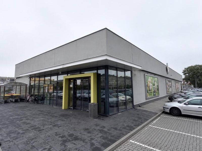 Biedronka, sklep przy dworcu Strzelce Opolskie