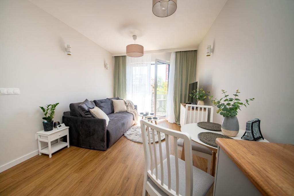 Apartament Willa Lniana, житло біля вокзалу Сулехув