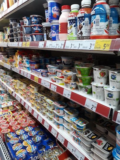 Eko. Supermarket, магазин біля вокзалу Свебодзиці