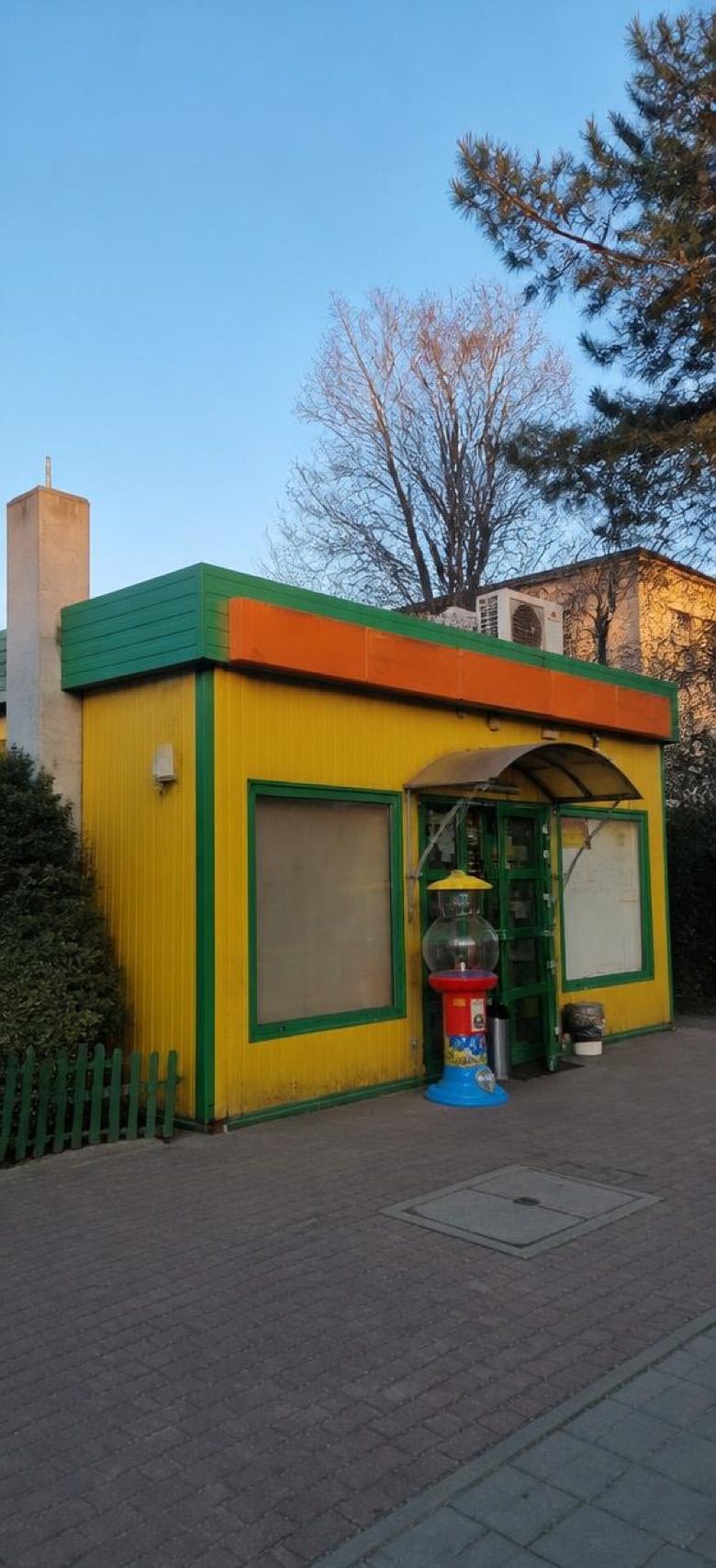 Sklep Spożywczy ABC, sklep przy dworcu Świnoujście