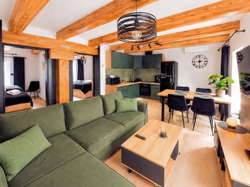 Apartament Rynek Szmaragd, житло біля вокзалу Шамотули