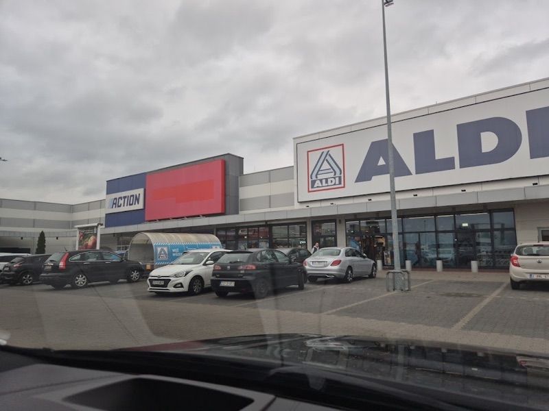 MMG Centers* Szczecin, торговий центр біля вокзалу Щецин Домбє