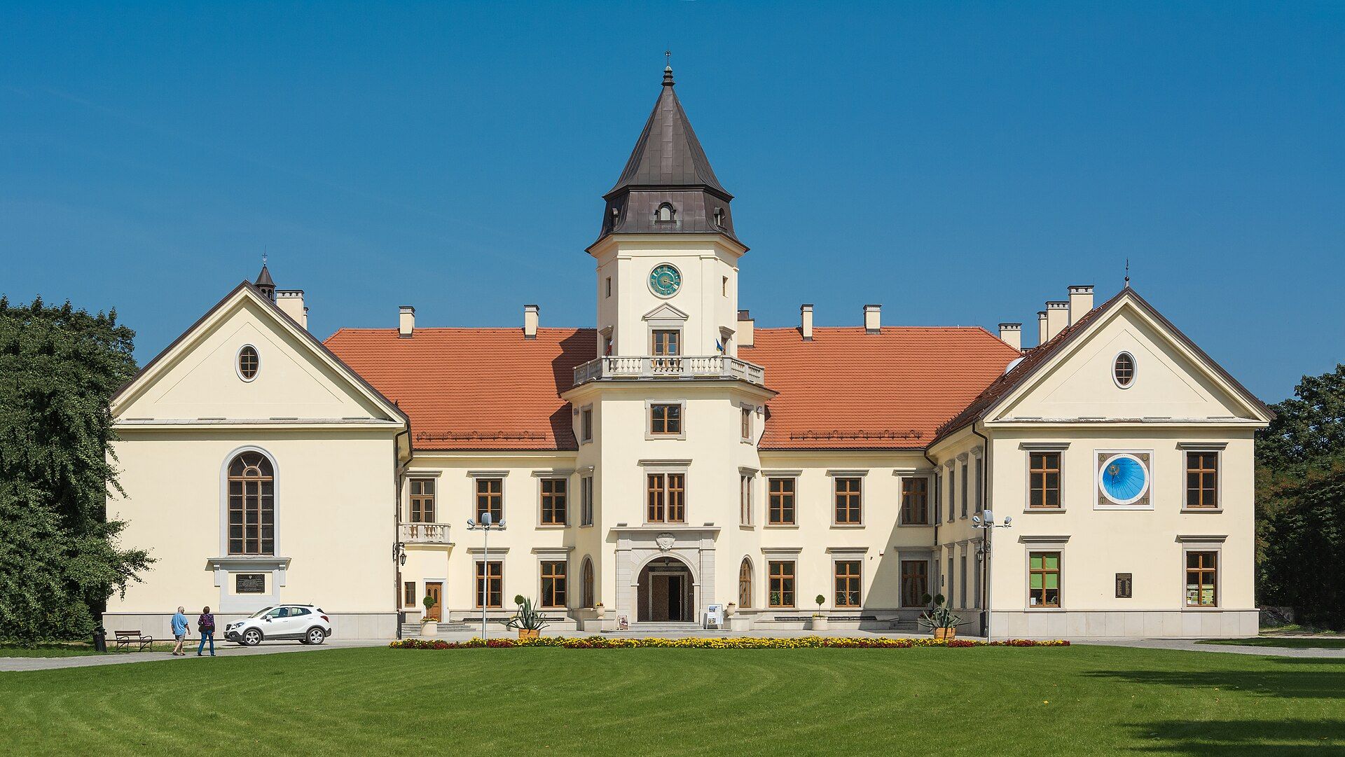Muzeum-Zamek Tarnowskich w Tarnobrzegu, atrakcja w pobliżu dworca Tarnobrzeg