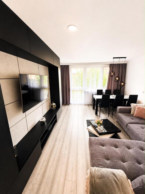 Exclusive Apartament Centrum 45m, житло біля вокзалу Тарнув