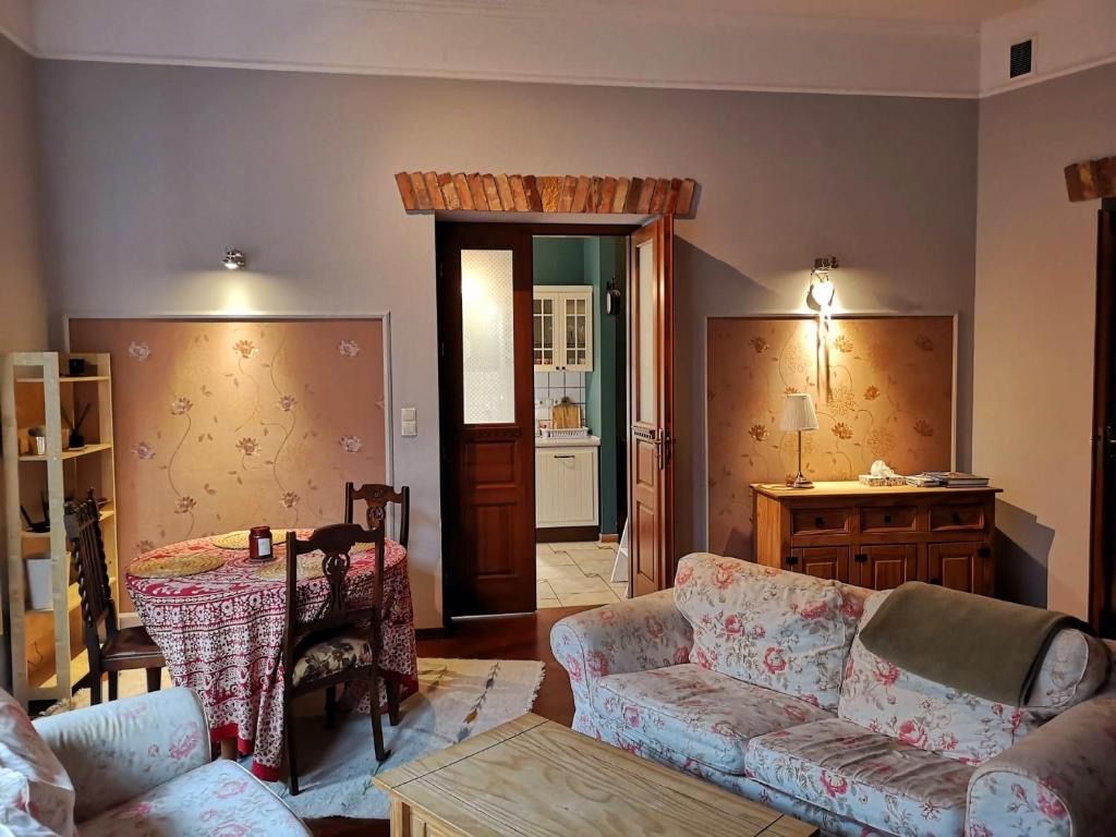 Charlotte Apartment, житло біля вокзалу Тарнув