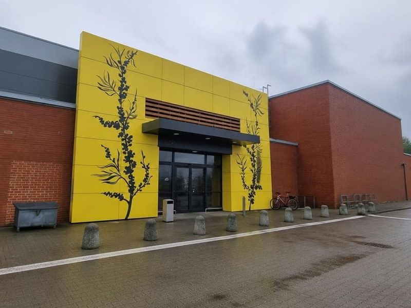 Carrefour, sklep przy dworcu Tczew