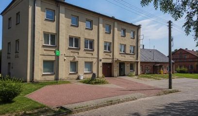 Delikatesy, sklep przy dworcu Tomaszów Mazowiecki