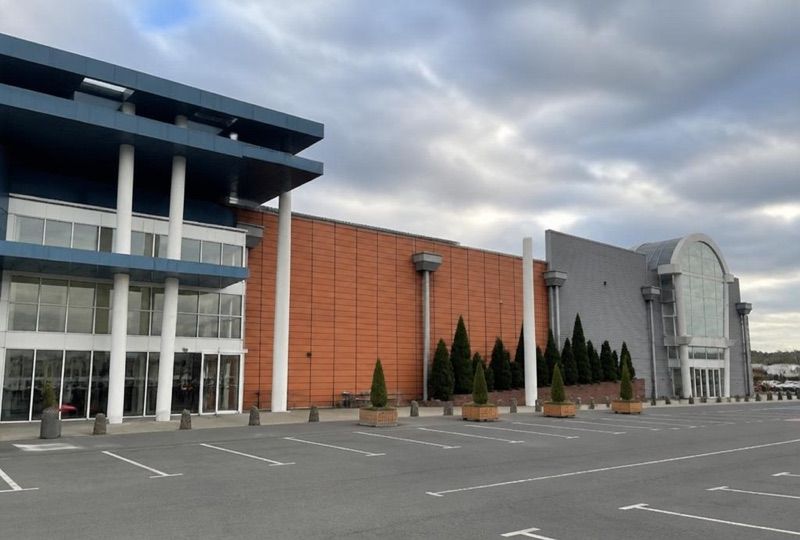 Auchan, sklep przy dworcu Toruń Wschodni
