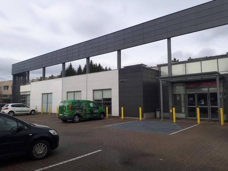 Intermarche Trzebiatów, магазин біля вокзалу Тшебятув