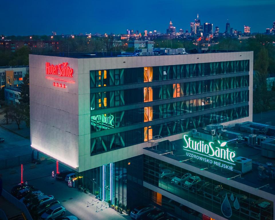 Hotel Sante, житло біля вокзалу Варшава-Гданьська