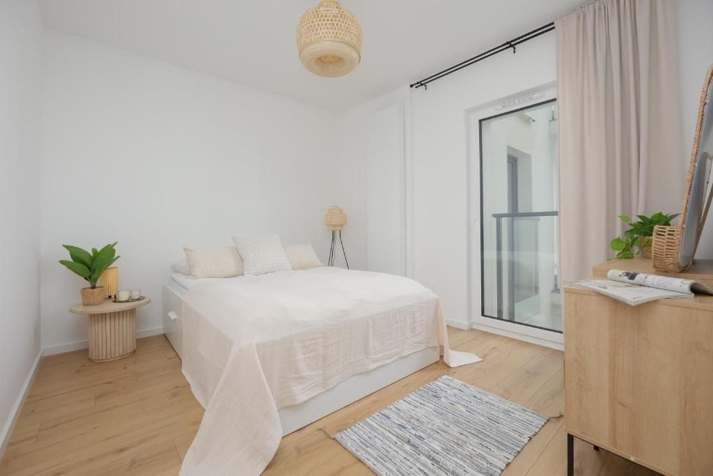 Modern and Comfortable Studios with Smart TVs near PGE by Noclegi Renters, hotel blisko dworca Warszawa Wschodnia