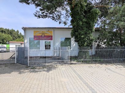 Sklep mięsny "Semba", магазин біля вокзалу Верушув Місто