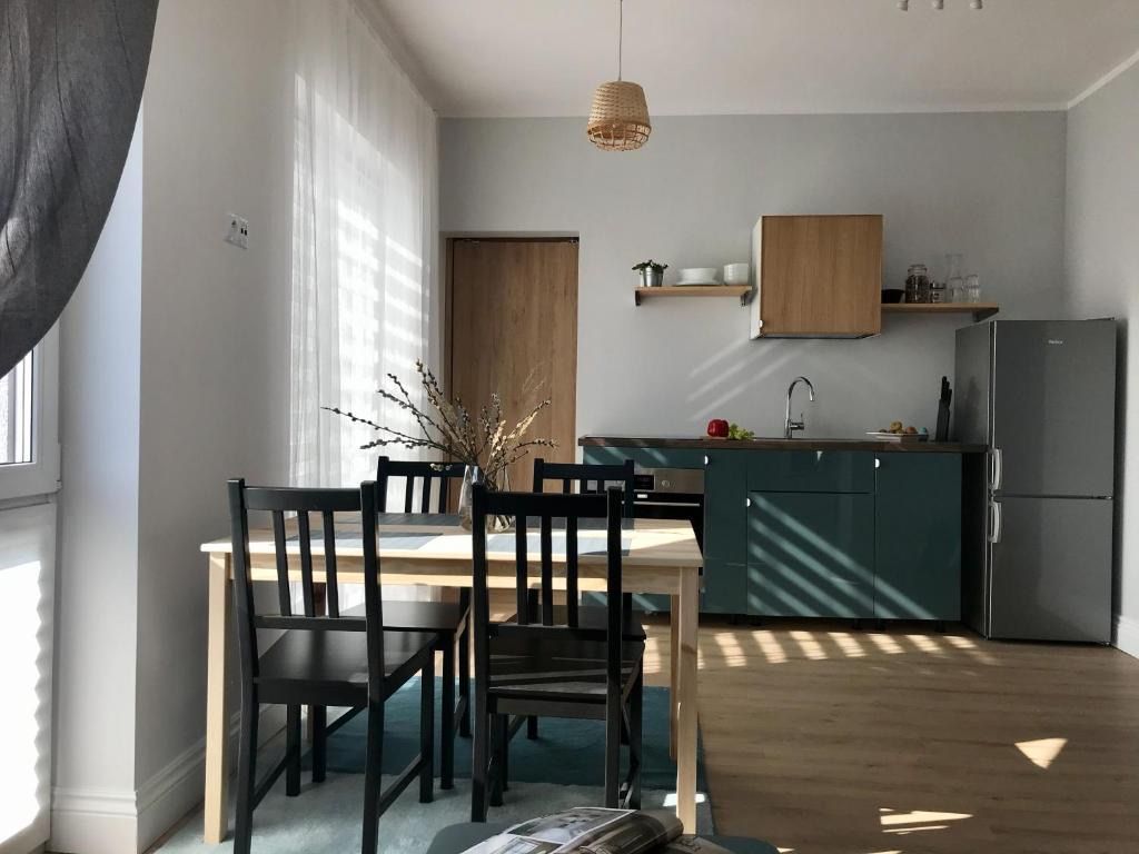 ApartHotel EcoStay, житло біля вокзалу Влощова
