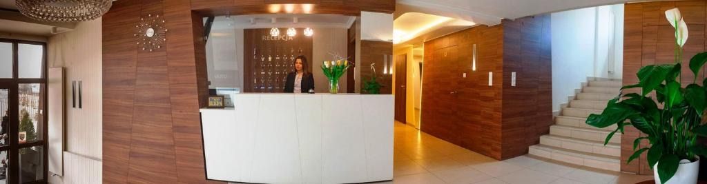 Hotel Livia, житло біля вокзалу Воломін