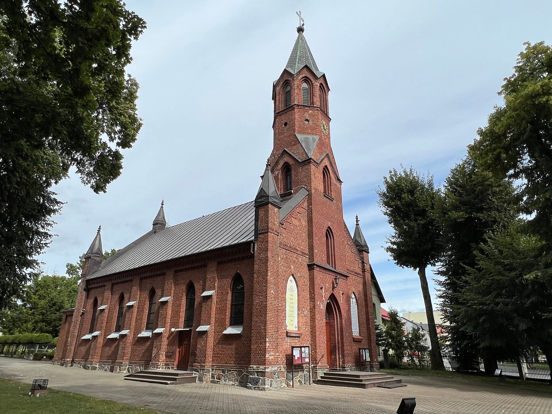 Kościół Rzymskokatolicki pw. św. Bonifacego, atrakcja w pobliżu dworca Zgorzelec Miasto