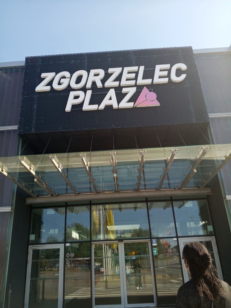 Centrum Handlowe Zgorzelec Plaza, торговий центр біля вокзалу Згожелець Місто